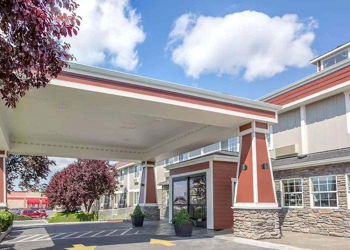 Ramada By Wyndham Moses Lake