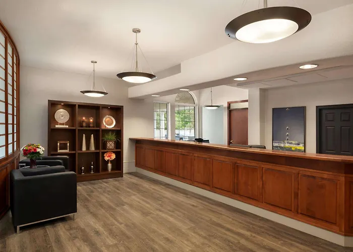 Days Inn By Wyndham Guelph