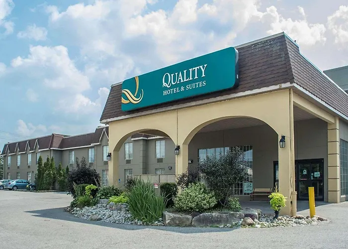 Quality Hotel & Suites Woodstock