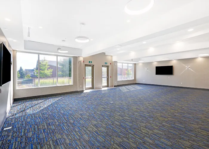 Holiday Inn Express&Suites - Woodstock, ON CANADA