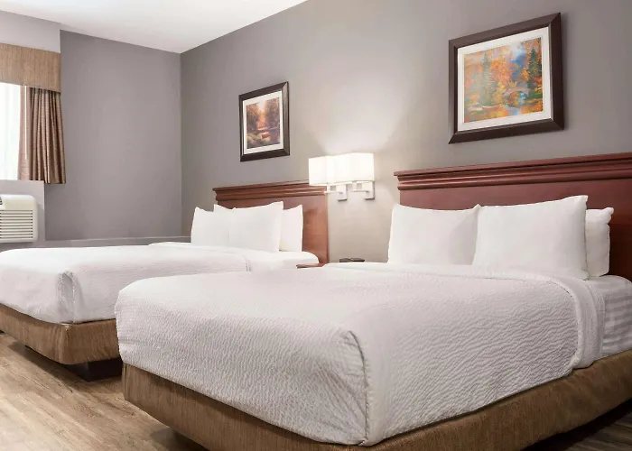 Days Inn By Wyndham Hamilton - Downtown