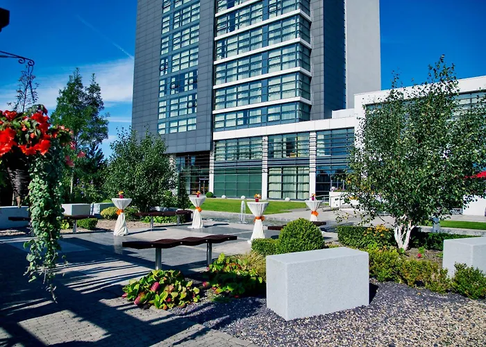 The Gateway Hotel