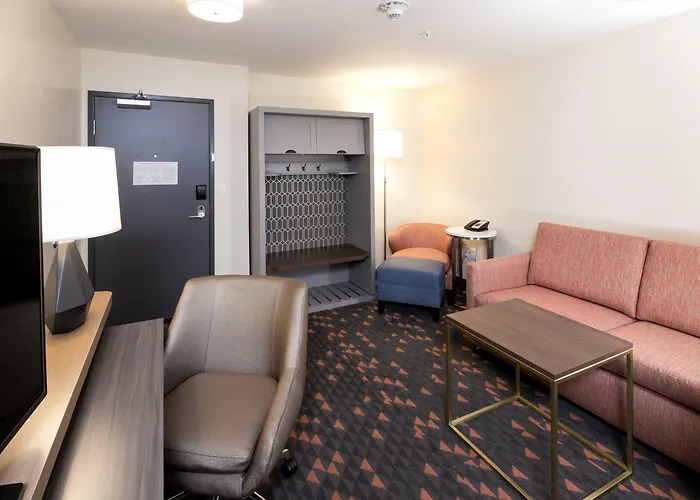 Holiday Inn Hotel & Suites - Mount Pleasant By Ihg