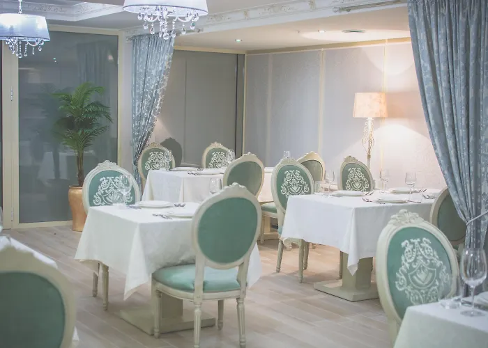 Bristol Central Park Hotel