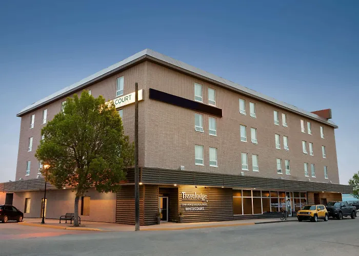 Travelodge By Wyndham Conference Centre & Suites Whitecourt
