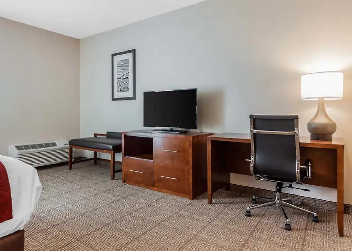 Comfort Suites