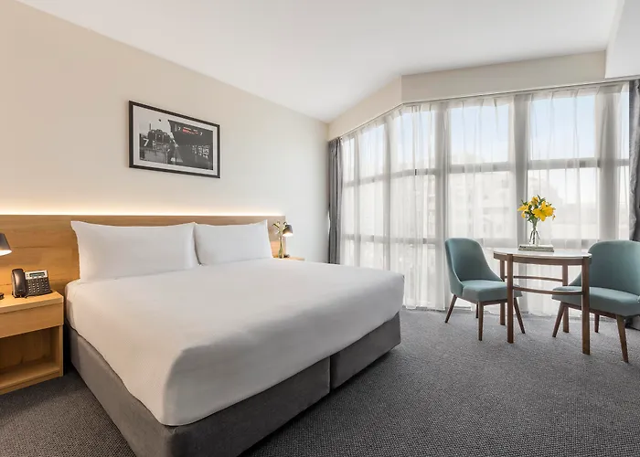 Oaks Wellington Hotel