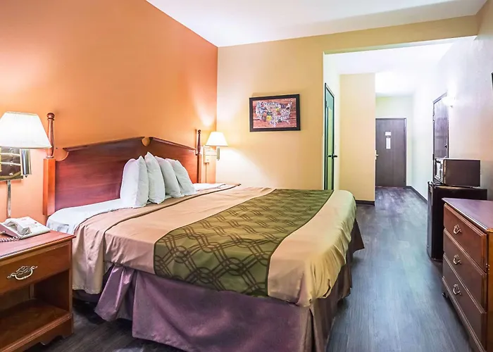 Econo Lodge Inn & Suites Ripley