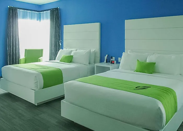 Garland Hotel