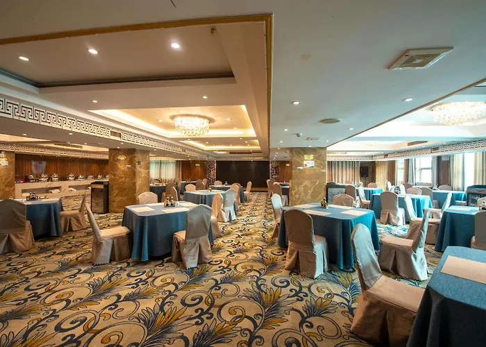 Ramada Encore By Wyndham Kaili West
