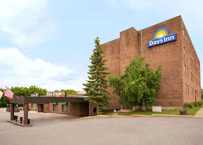 Days Inn By Wyndham Renfrew Conference Centre
