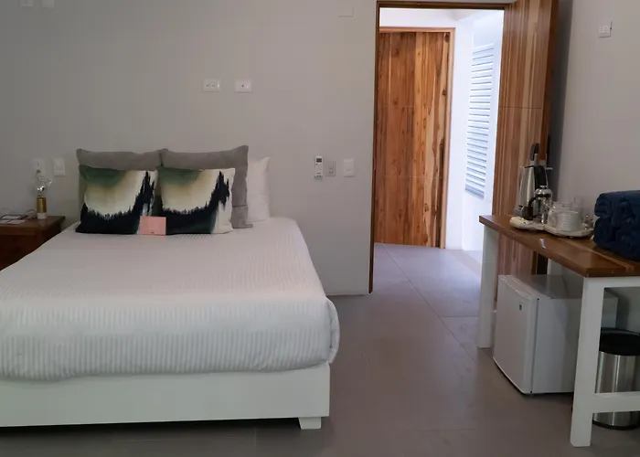 Hotel Nya