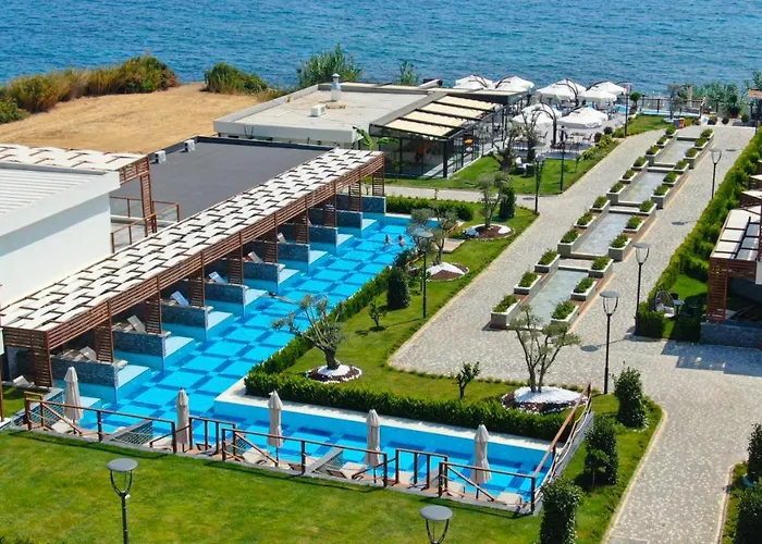 Feniks Priority Hotel