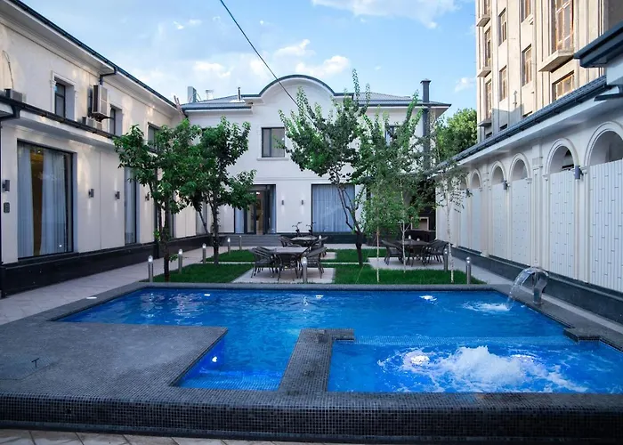 Turon Lux Hotel