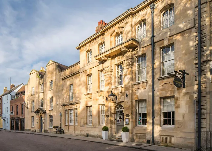 Vanbrugh House Hotel