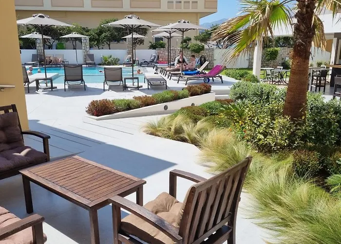Sunny Bay Hotel