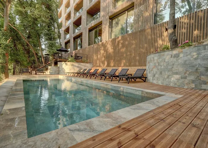 Umani Hotel - Free Beach - Free Parking