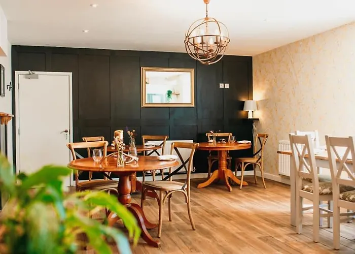 Jt Abergwaun Hotel