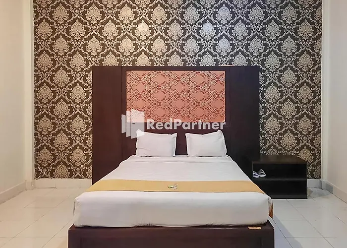 Hotel Puri Yasmin Potowanua Lasusua Mitra Reddoorz