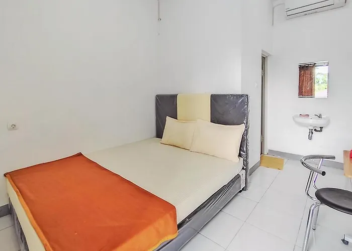 Shekinah Homestay & Cafe Waikabubak Redpartner