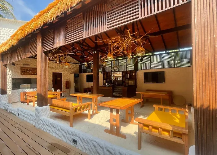 Atholhu Residence