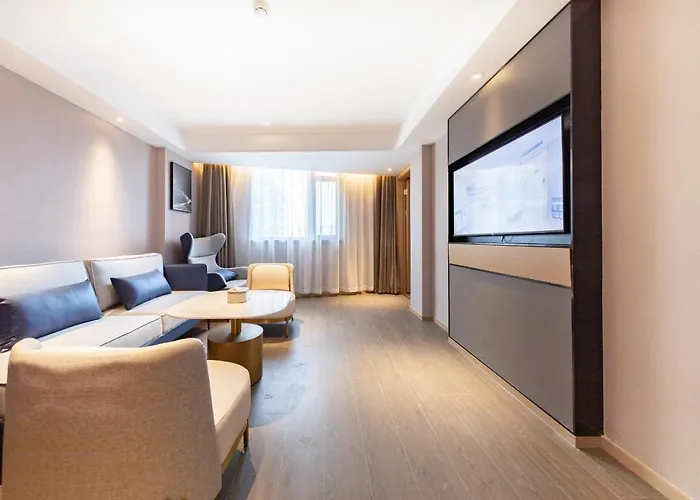 Atour Hotel Anqing Wuyue Plaza