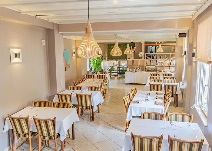 Hotel Le Petit Poete