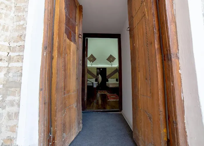 Feruzkhan Hotel - Madrassah Mohammed Rakhim Khan 1871