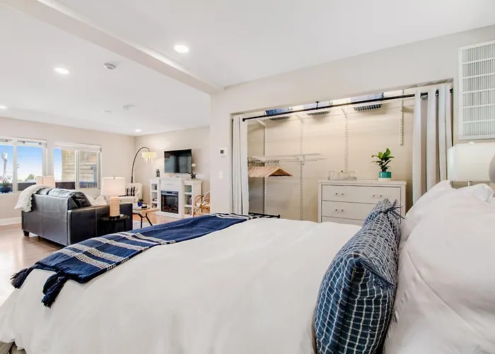 Port Angeles Water View Loft