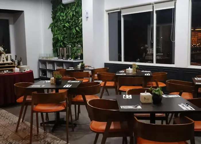 Front One Inn Kediri