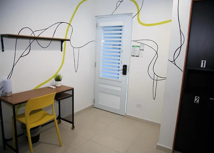 Nomada Beach Hostel- Isla Verde