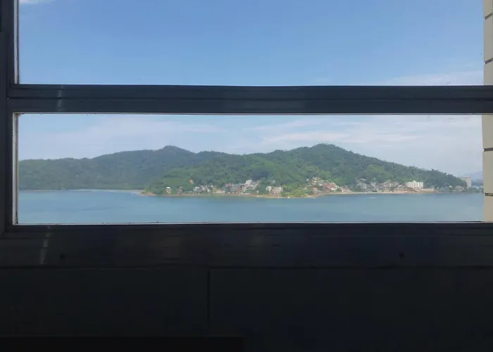 Cobertura Pé na Areia e Incrível Vista Para a Praia