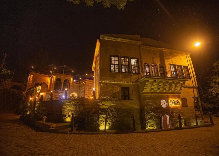 Pietra Cave Suites