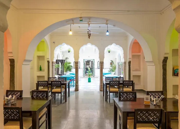 Bloom Boutique L Chelon Haveli