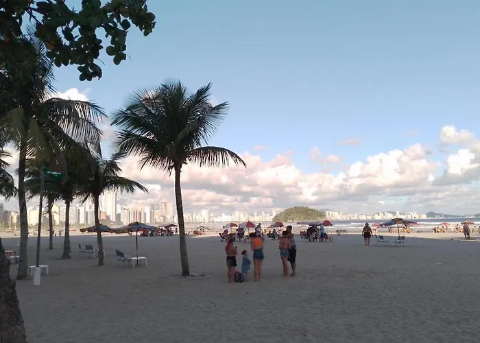 Apto acochegante com Praia e lazer