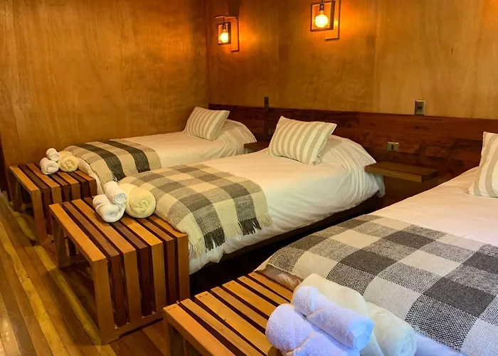 Illi Lodge & Hostel