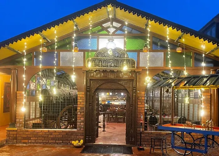 Habba Kadal Kashmiri Heritage Hotel & Hub