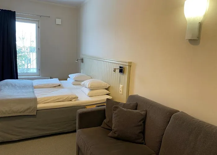 Adels Hotel