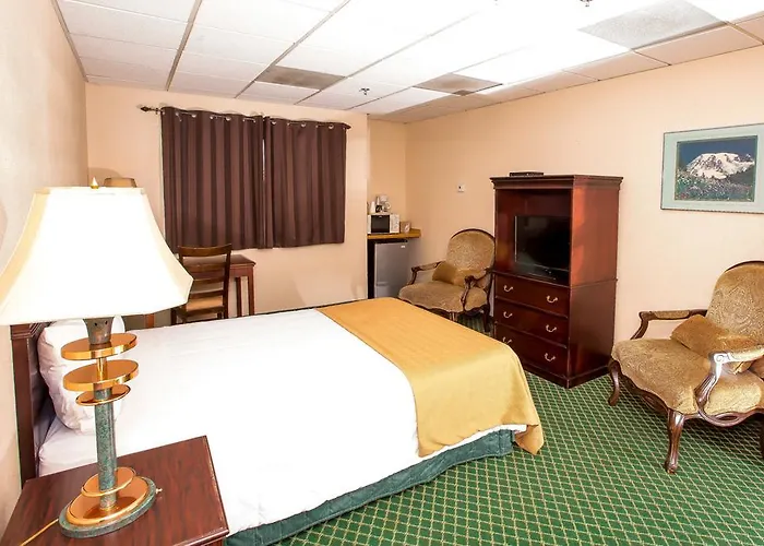 Village Inn & Suites Marysville