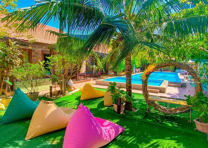 MAY Bungalow