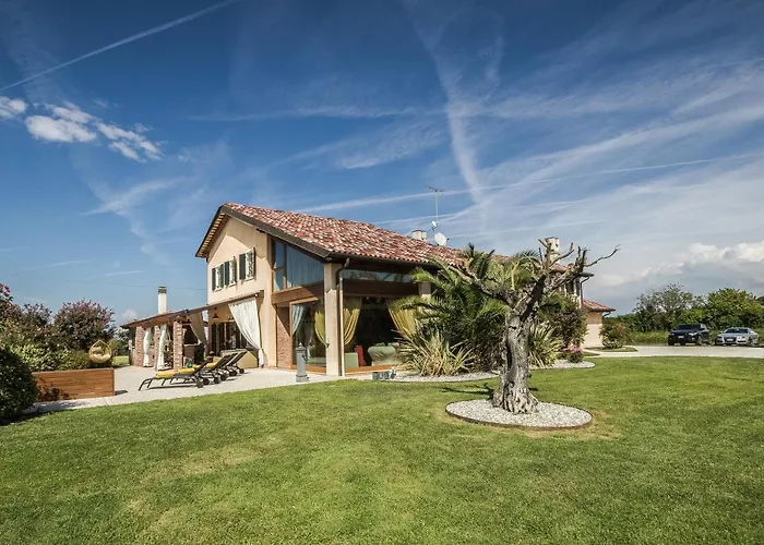 Villa Tania