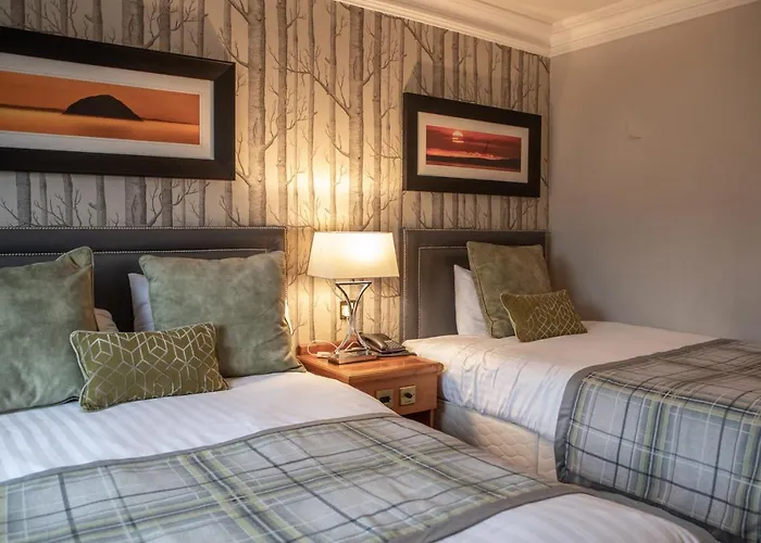 Riverside Lodge Hotel