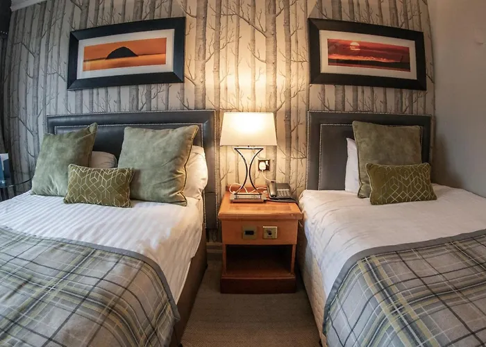 Riverside Lodge Hotel