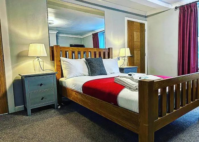 The Hinds Head Hotel