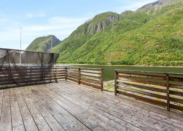 Sjogata Riverside Rental And Salmon Fishing