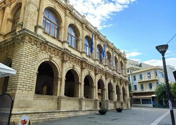 Loggia Suites By Good Life