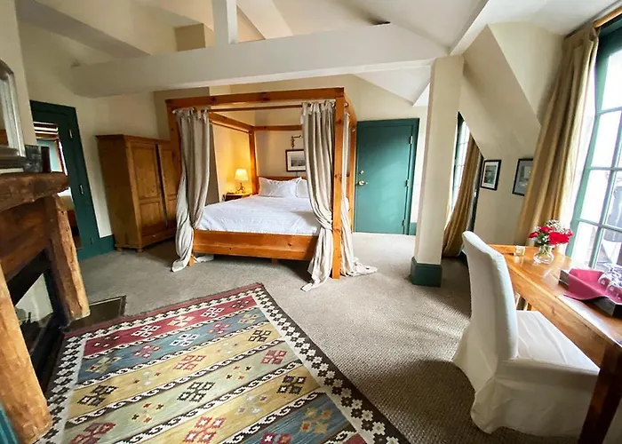 The Red Lion Inn