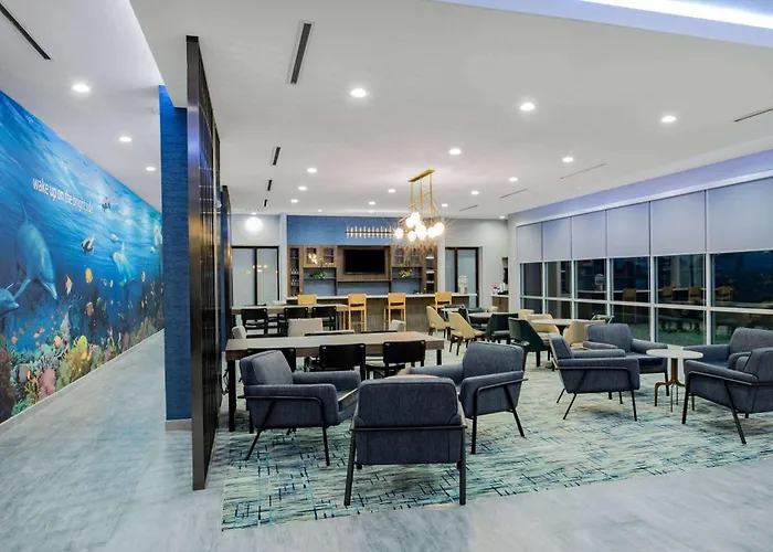 La Quinta Inn & Suites By Wyndham Galveston North At I-45