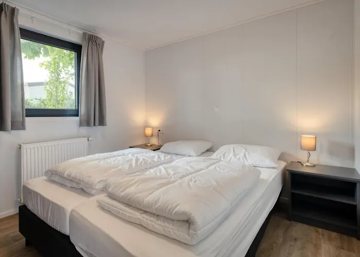 Recreatiepark Jachthaven De Veerstal Lathum - Luxe Chalet