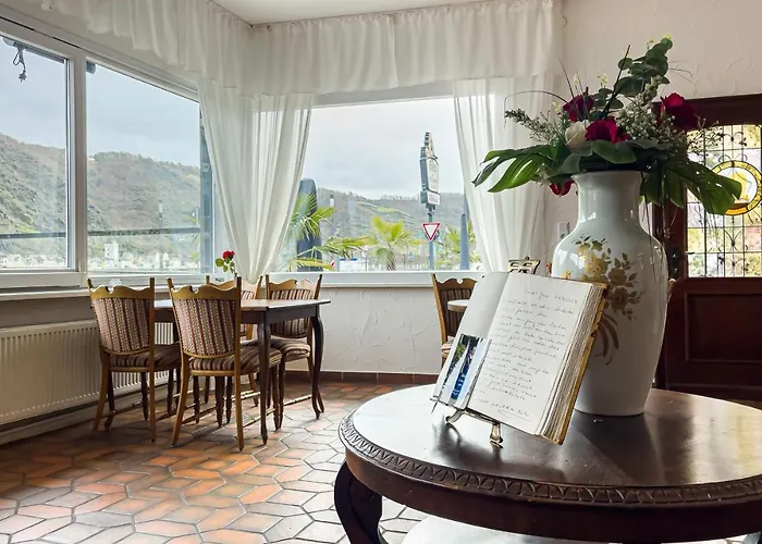 Hotel - Restaurant zum Goldenen Löwen - mit besonderer Geschichte seit 1728 - pets friendly